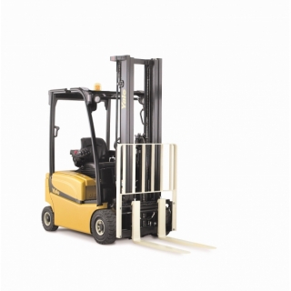 美國製造柴油堆高機 ERP030-040VF